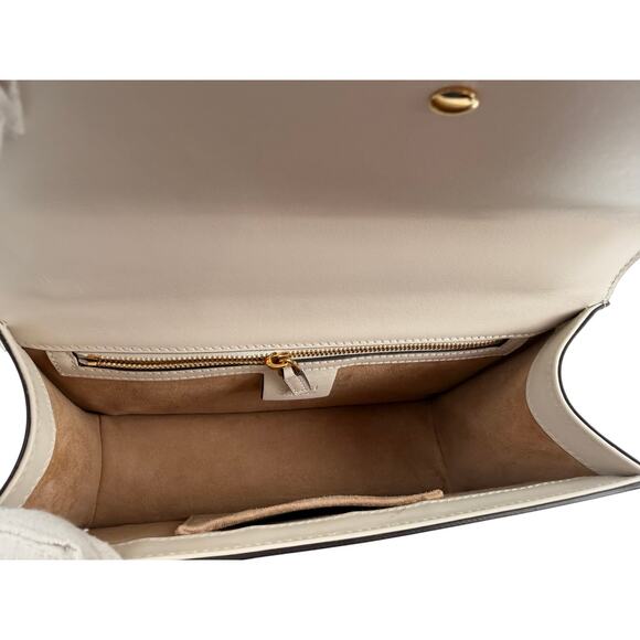 GUCCI Sylvie Embroidered Floral Shoulder Bag in White - Picture 10 of 16